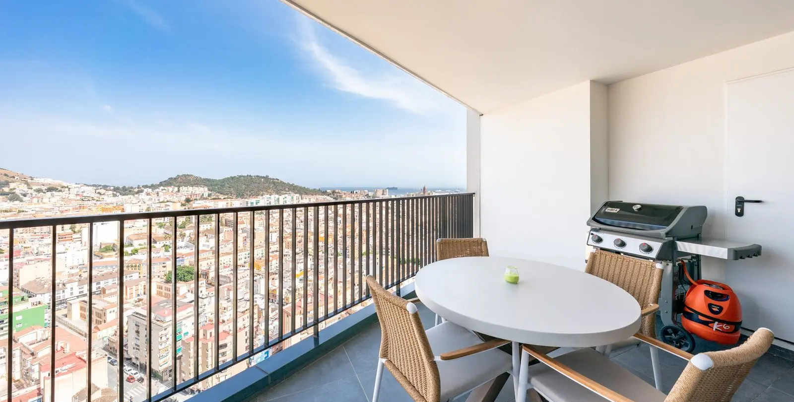 Venta de apartamento en planta media en Málaga 3