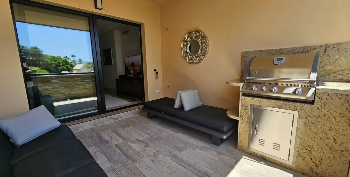 Sale of middle floor apartment in Puerto Banús 8