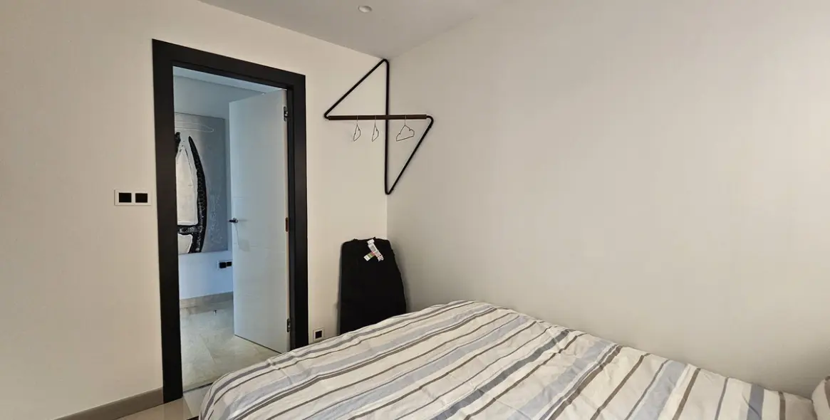 Sale of middle floor apartment in Puerto Banús 20