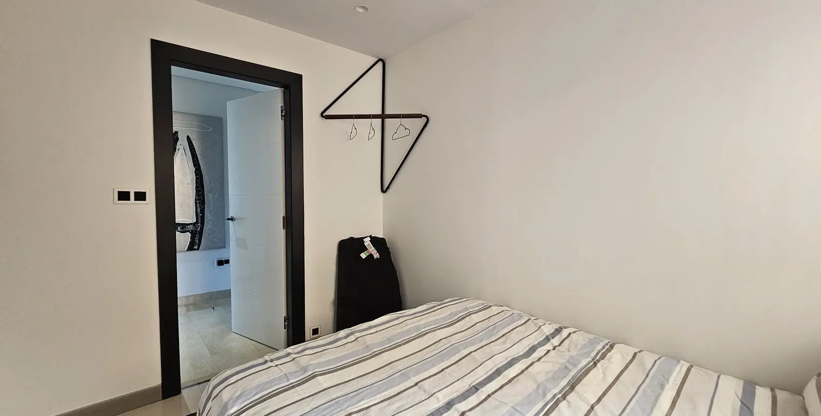 Sale of middle floor apartment in Puerto Banús 20