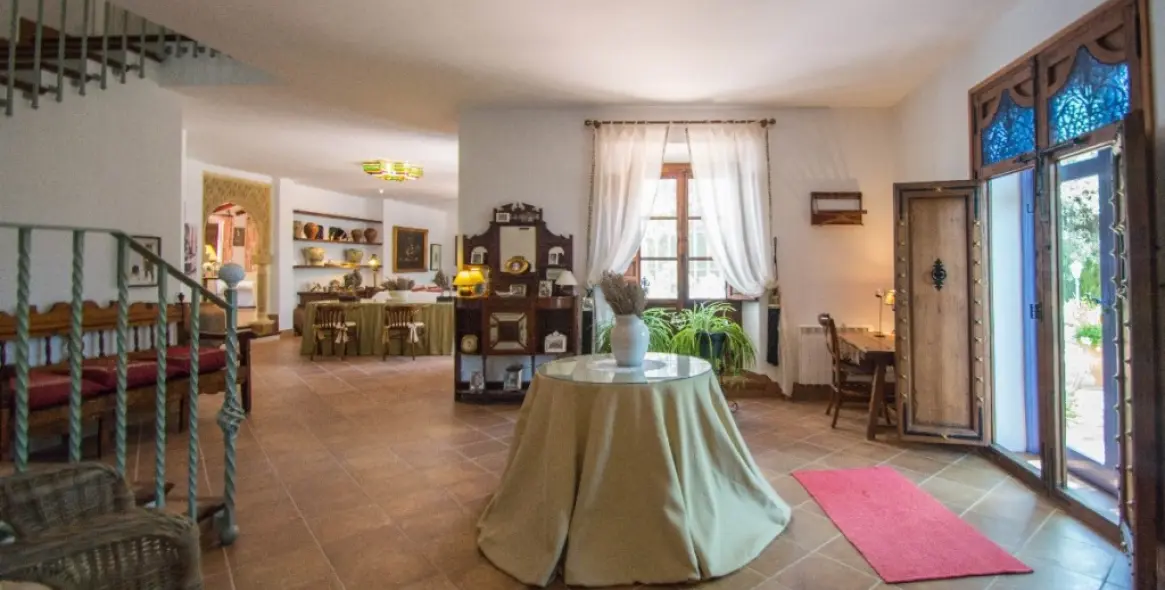 Venta de finca - cortijo en Archidona 11