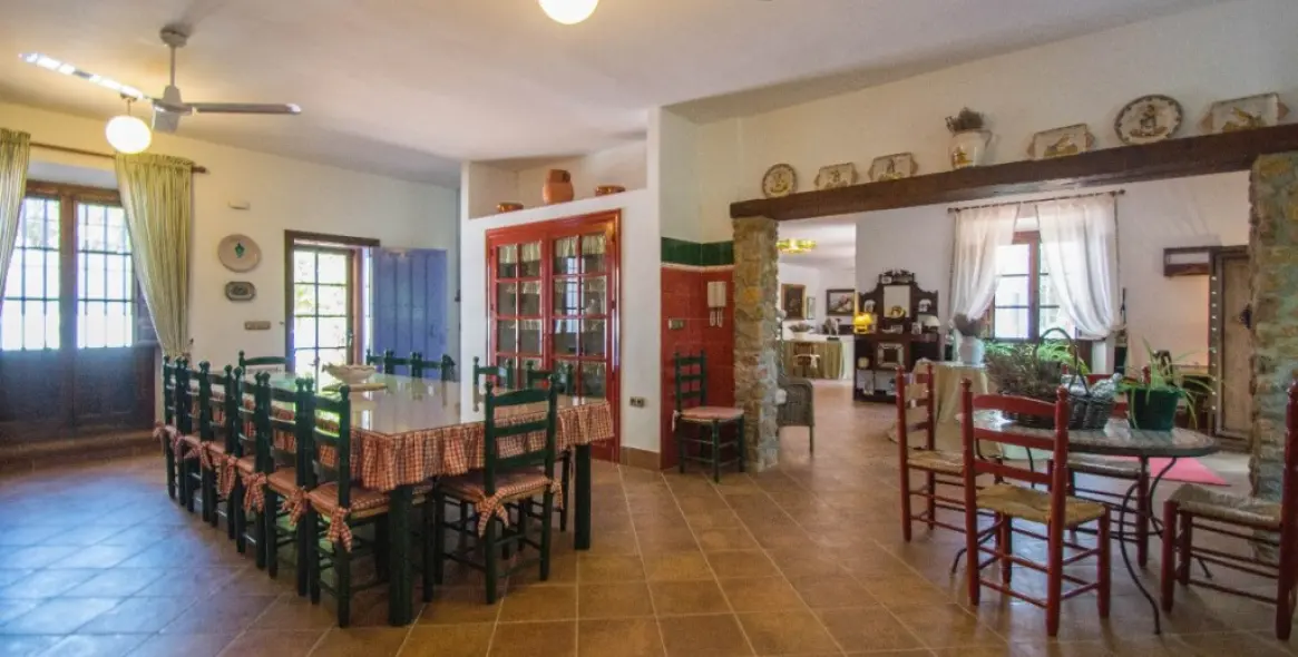 Venta de finca - cortijo en Archidona 13