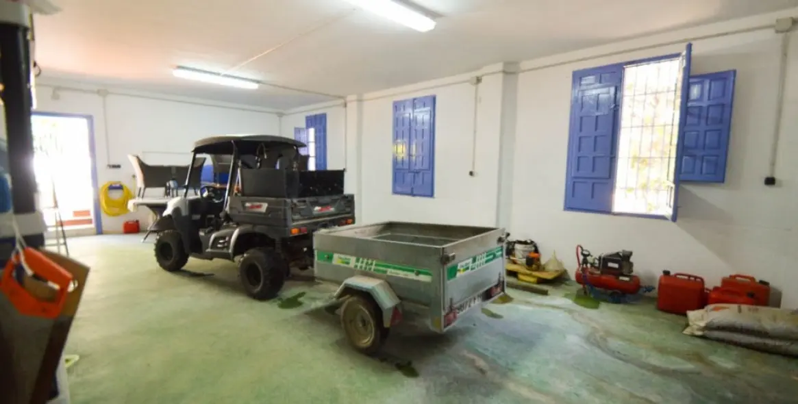 Venta de finca - cortijo en Archidona 47