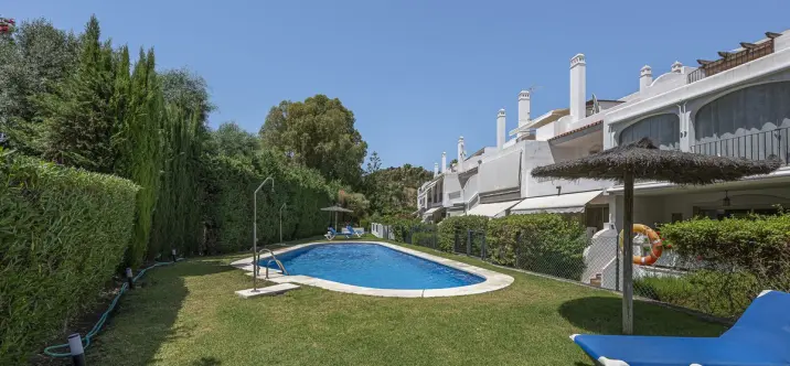 Продажа таунхауса в Nueva Andalucía 1