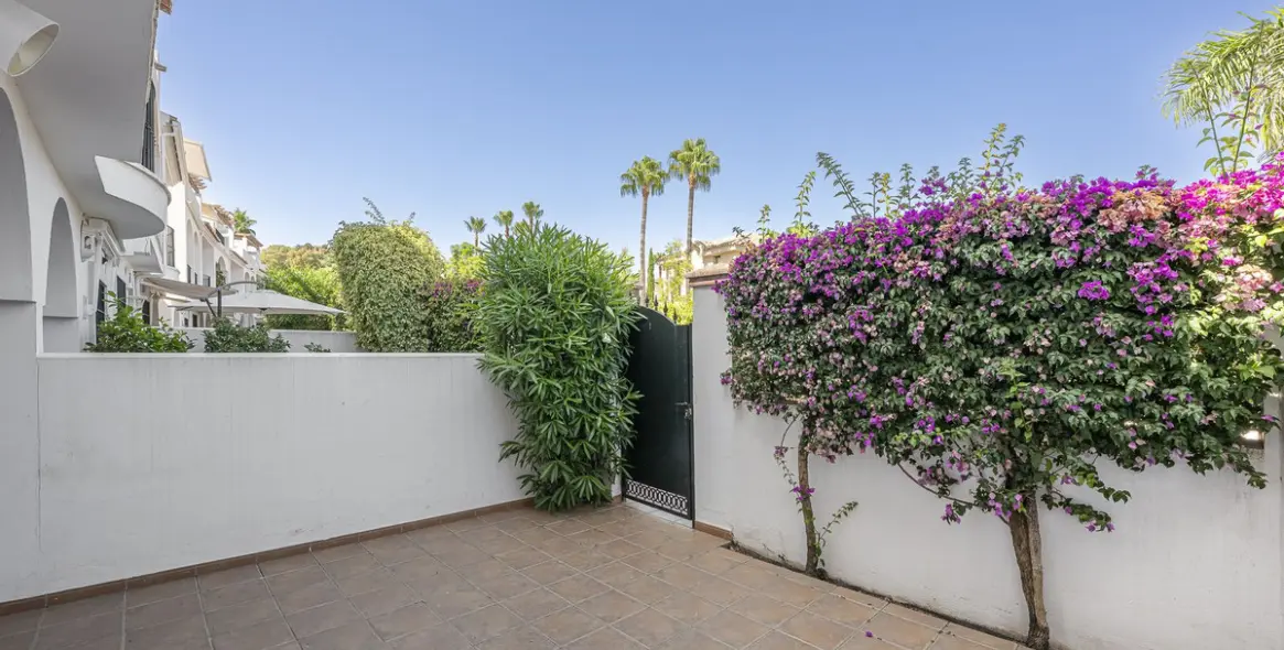 Продажа таунхауса в Nueva Andalucía 5