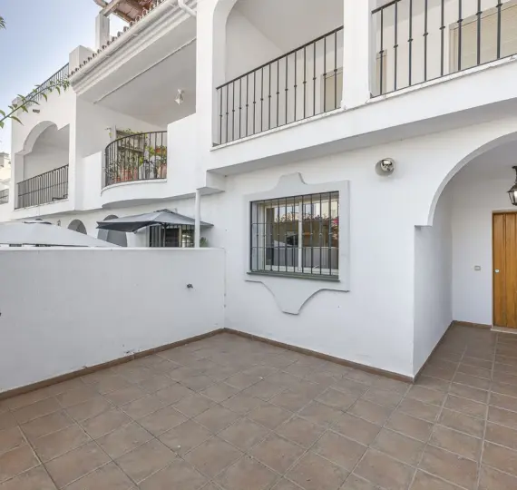 Продажа таунхауса в Nueva Andalucía