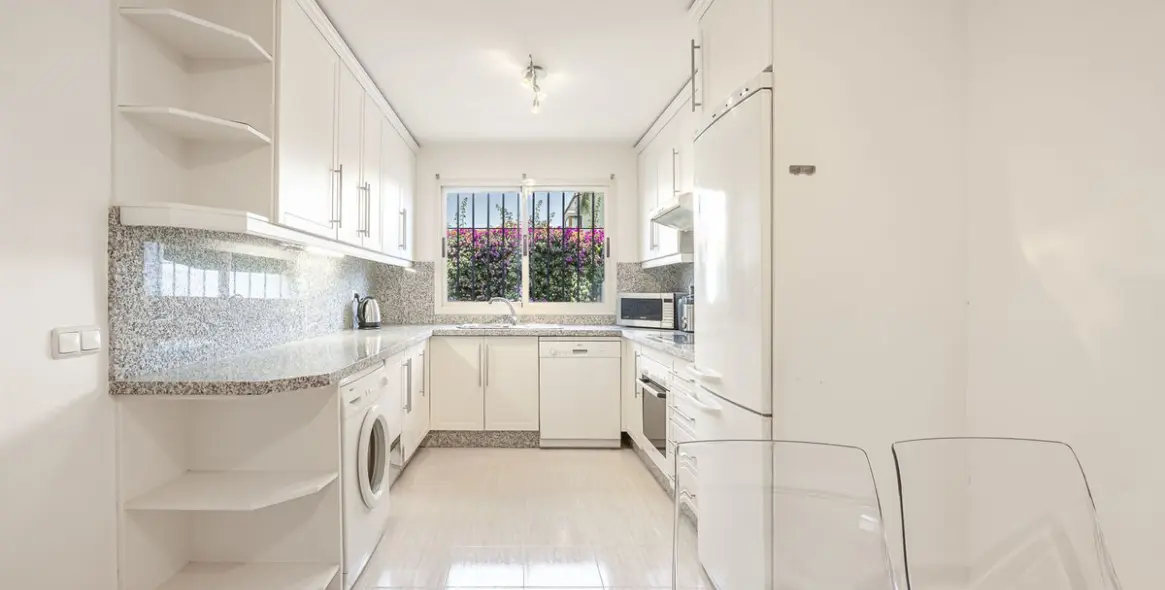 Продажа таунхауса в Nueva Andalucía 14