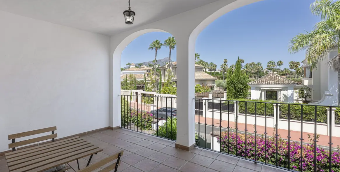 Продажа таунхауса в Nueva Andalucía 20