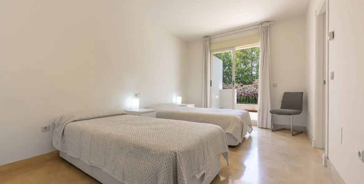 Sale of townhouse in Nueva Andalucía 21