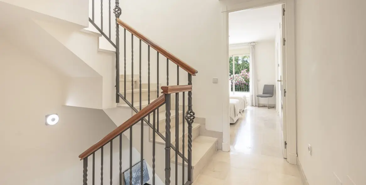 Sale of townhouse in Nueva Andalucía 26