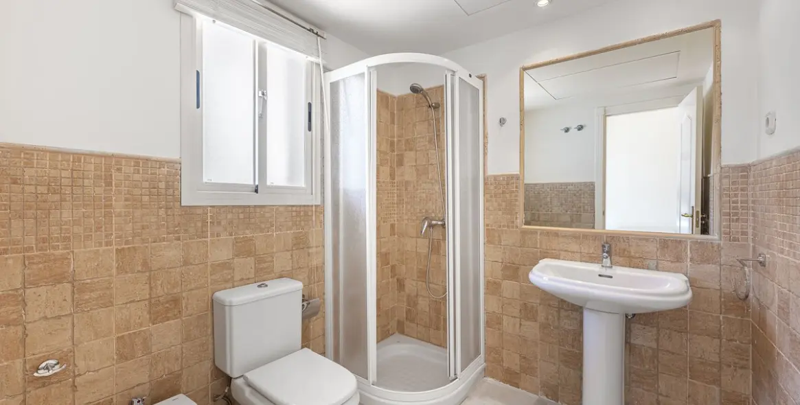 Sale of townhouse in Nueva Andalucía 32