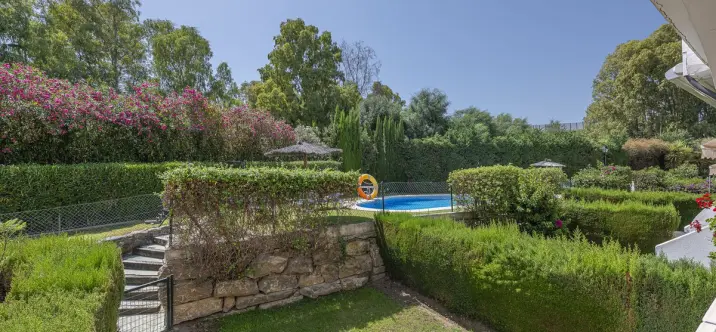 Sale of townhouse in Nueva Andalucía 1