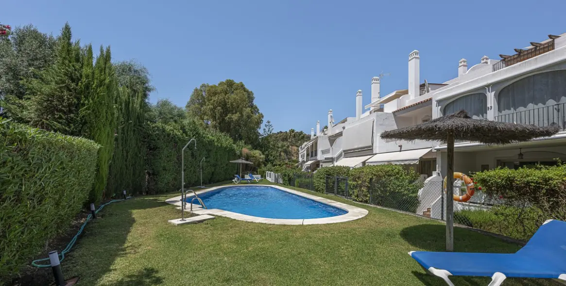 Продажа таунхауса в Nueva Andalucía 3
