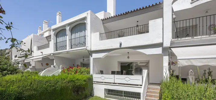 Sale of townhouse in Nueva Andalucía 3