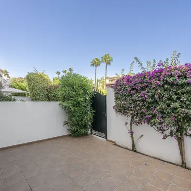 Sale of townhouse in Nueva Andalucía