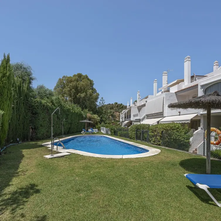 Продажа таунхауса в Nueva Andalucía