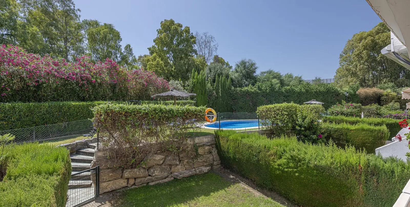 Sale of townhouse in Nueva Andalucía 3
