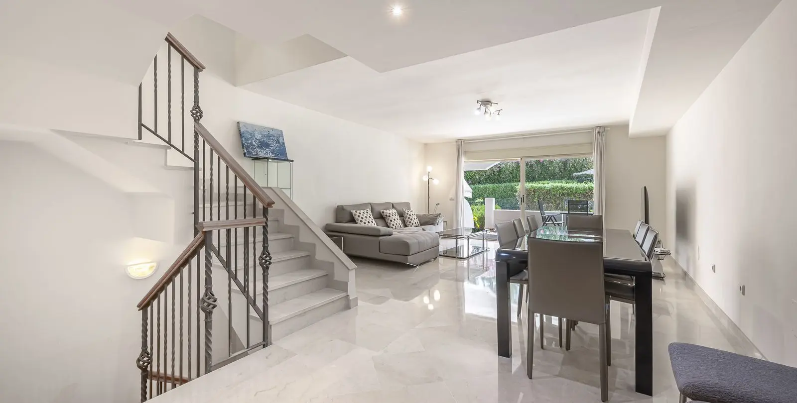 Sale of townhouse in Nueva Andalucía 8