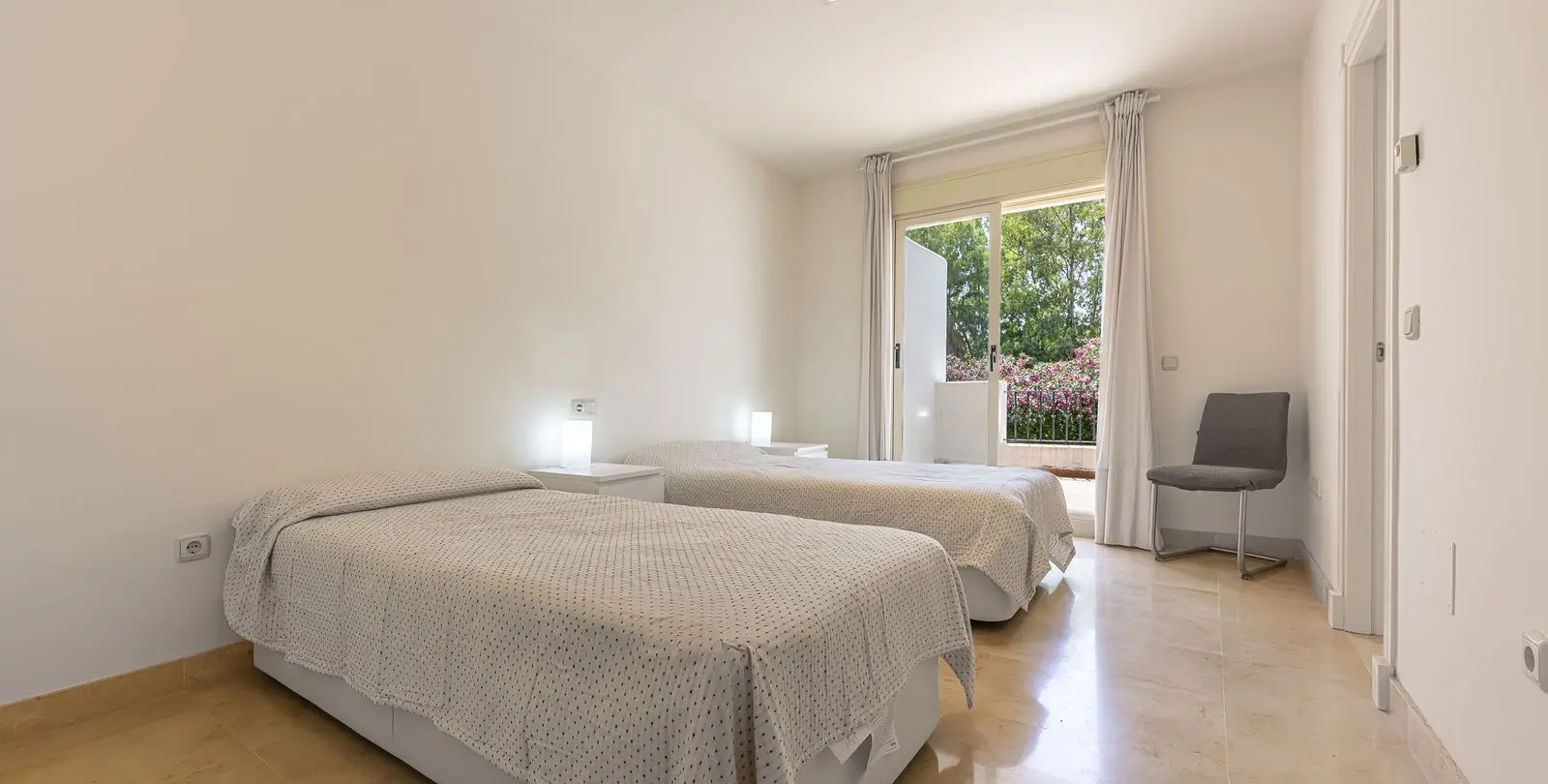 Sale of townhouse in Nueva Andalucía 21