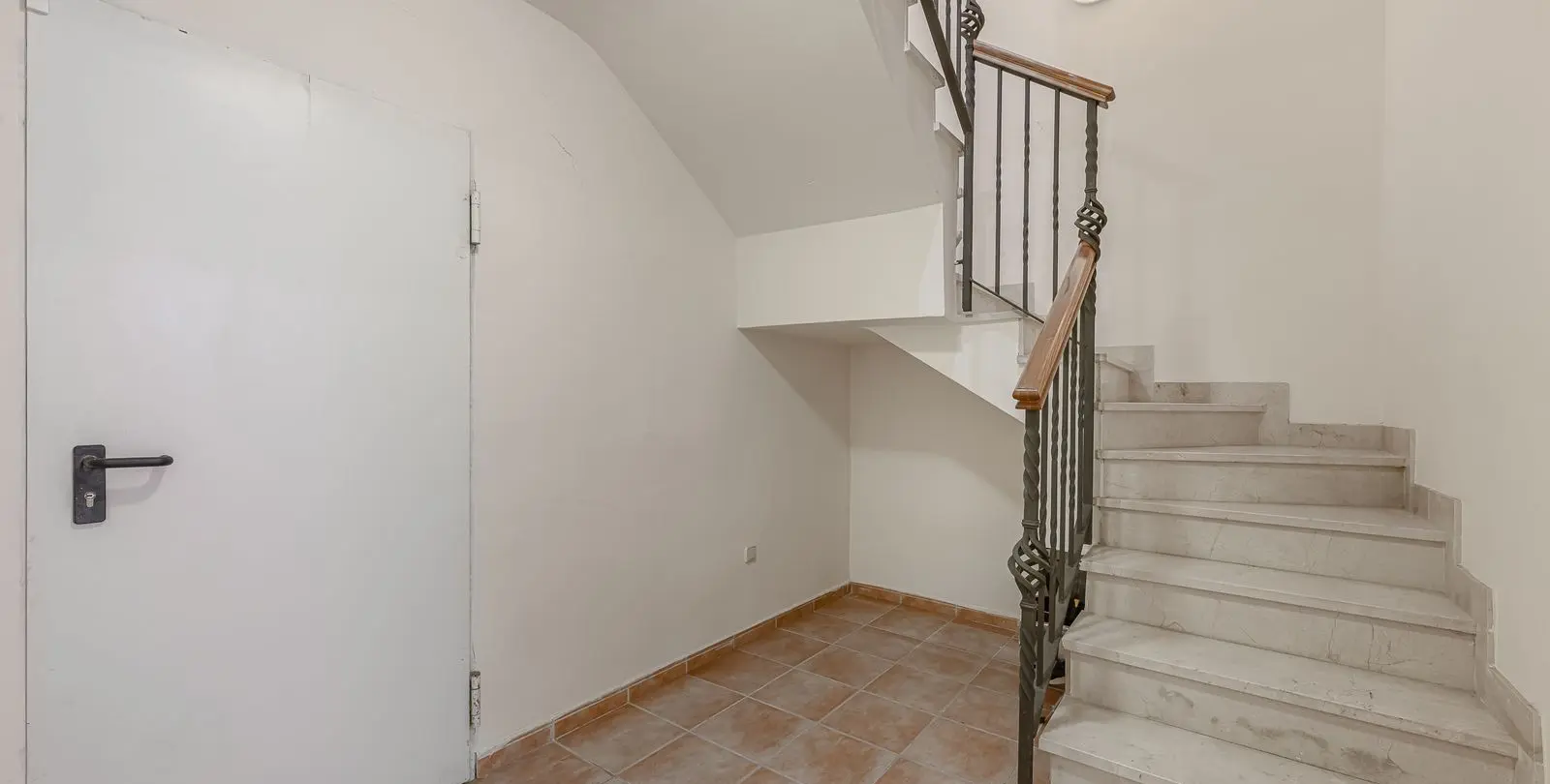 Sale of townhouse in Nueva Andalucía 35