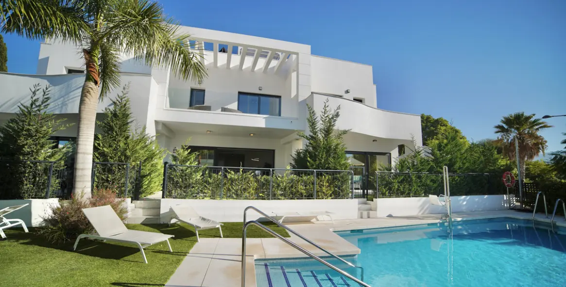 Продажа таунхауса в Estepona 16