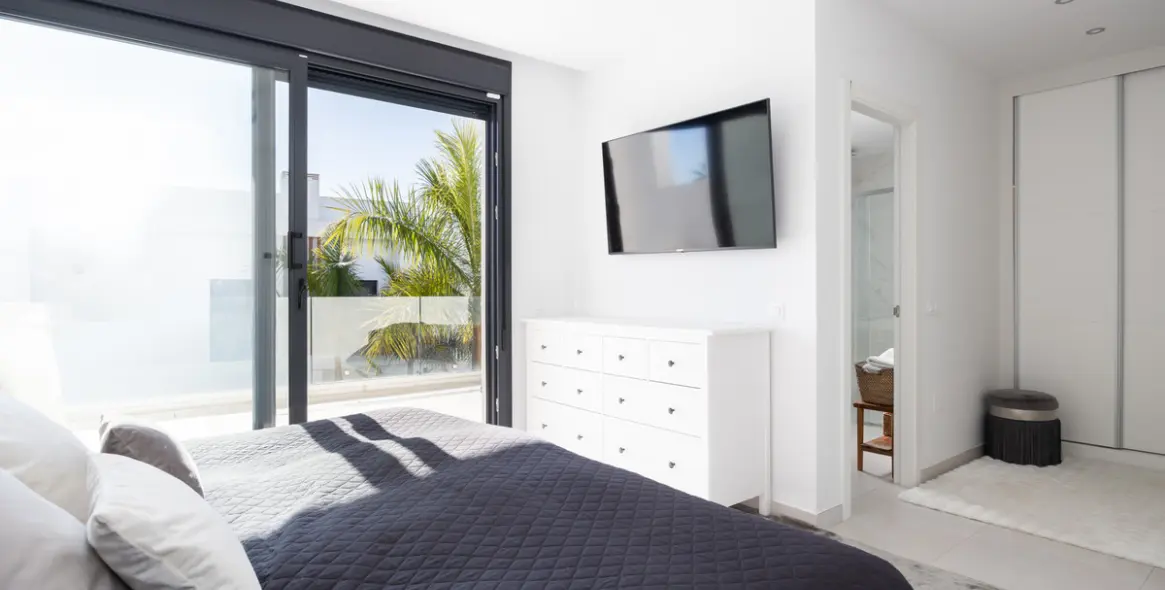 Sale of townhouse in Estepona 11