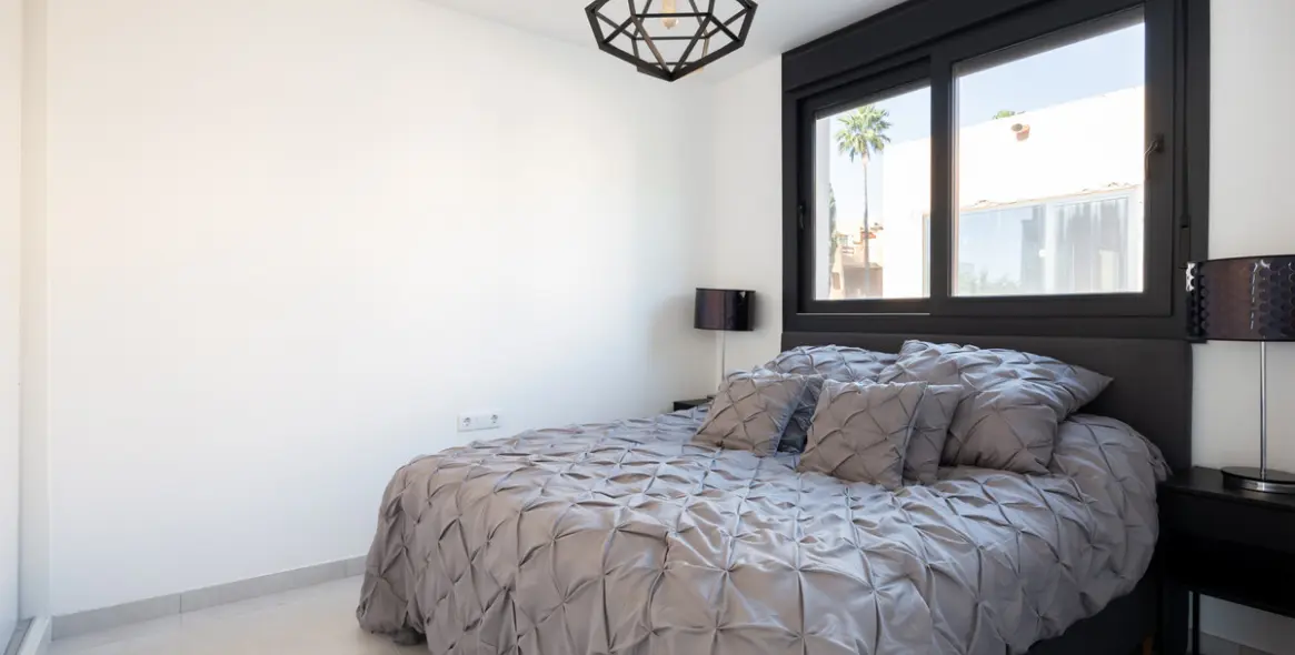 Sale of townhouse in Estepona 16