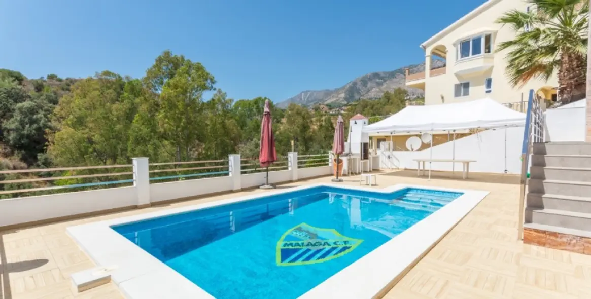 Продажа  отдельно стоящей виллы в Mijas Costa 5