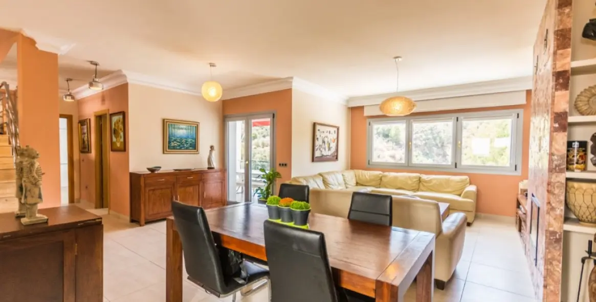 Продажа  отдельно стоящей виллы в Mijas Costa 8