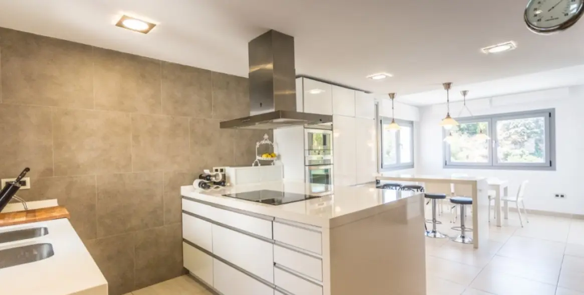 Продажа  отдельно стоящей виллы в Mijas Costa 17