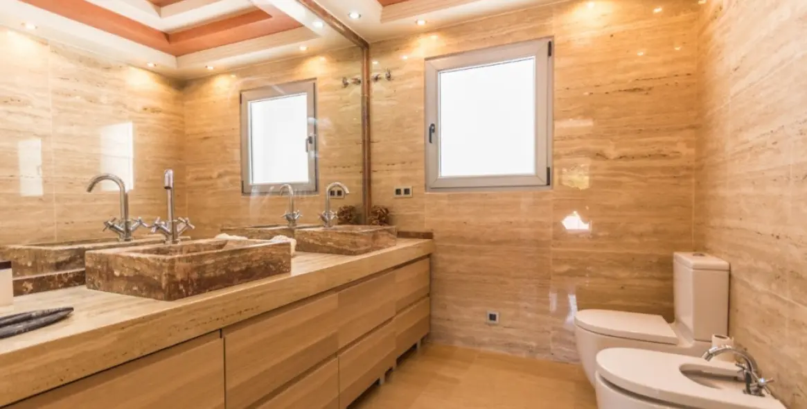 Продажа  отдельно стоящей виллы в Mijas Costa 20