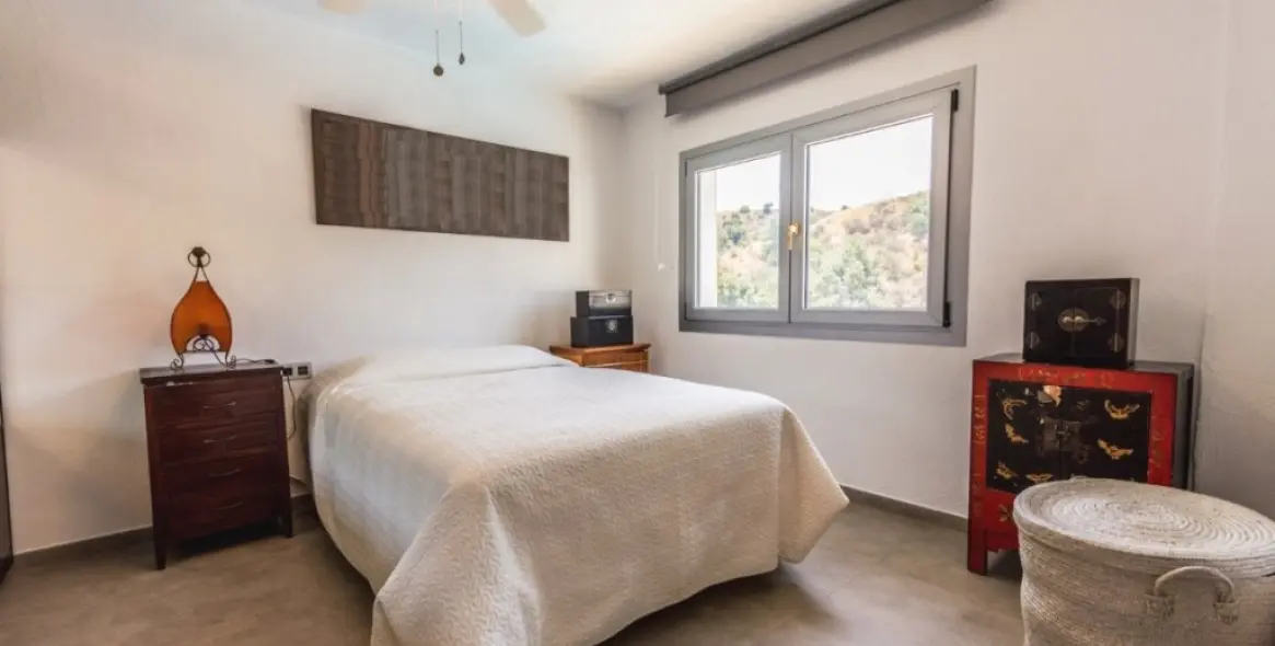 Sale of detached villa in Mijas Costa 34