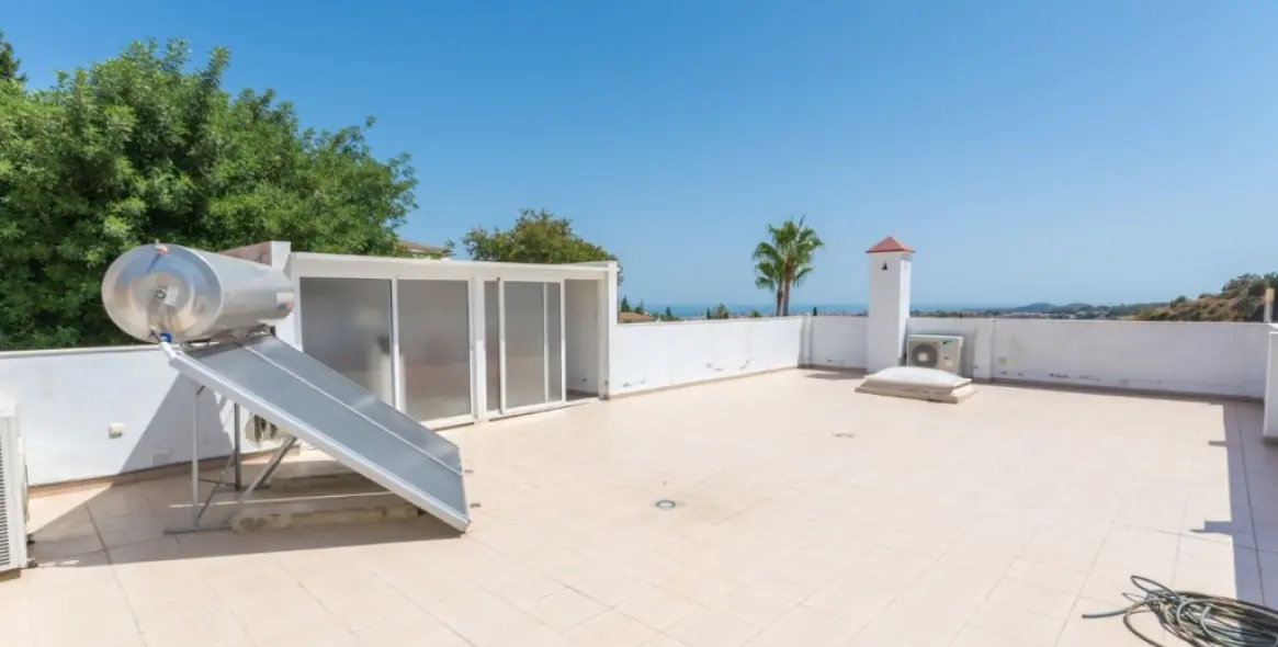 Sale of detached villa in Mijas Costa 38