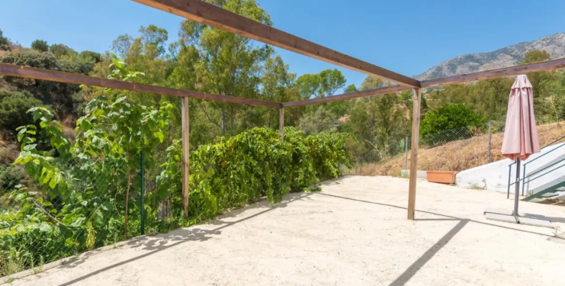 Sale of detached villa in Mijas Costa 46