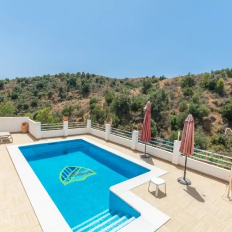 Продажа  отдельно стоящей виллы в Mijas Costa