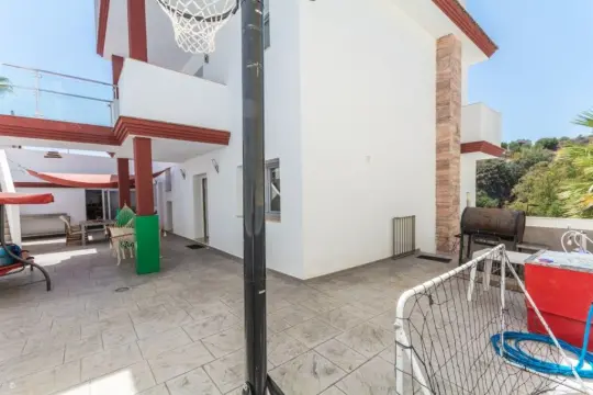 Image 6 thumb