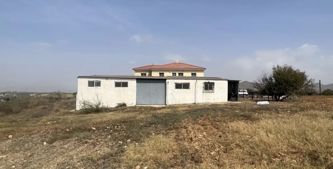 Продажа финки в Alhaurín de la Torre 2