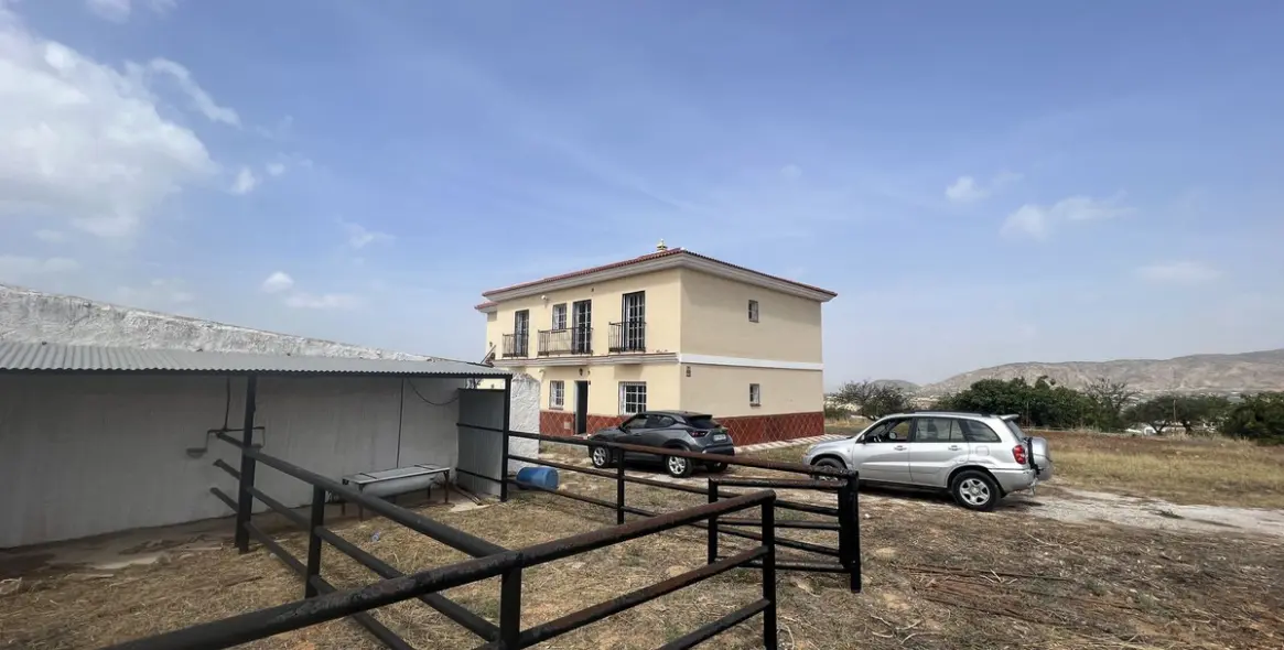 Продажа финки в Alhaurín de la Torre 3