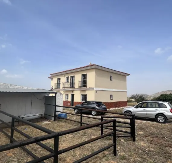 Venta de finca - cortijo en Alhaurín de la Torre