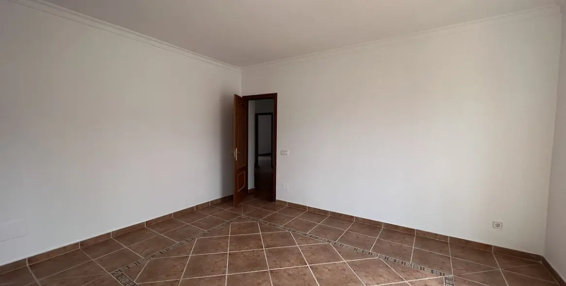 Продажа финки в Alhaurín de la Torre 12