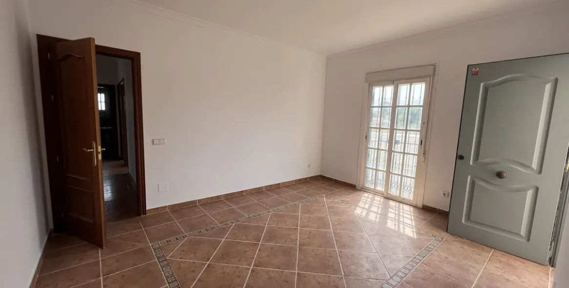 Продажа финки в Alhaurín de la Torre 15