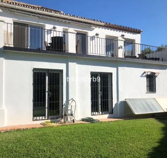 Sale of detached villa in Benamara
