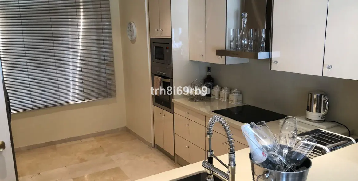 Sale of detached villa in Benamara 14