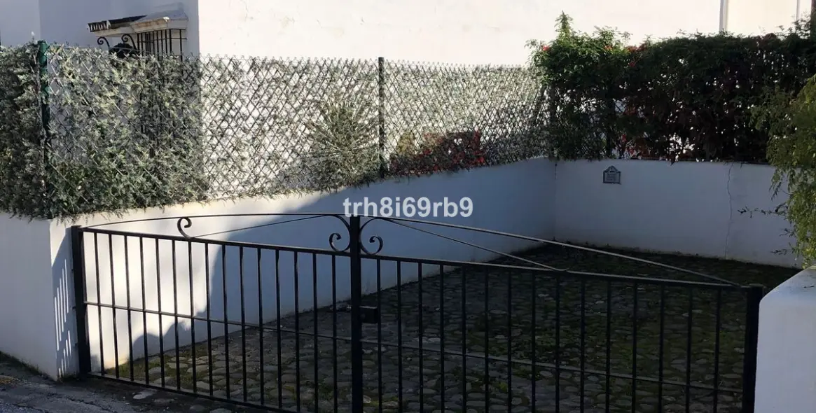 Продажа  отдельно стоящей виллы в Benamara 21