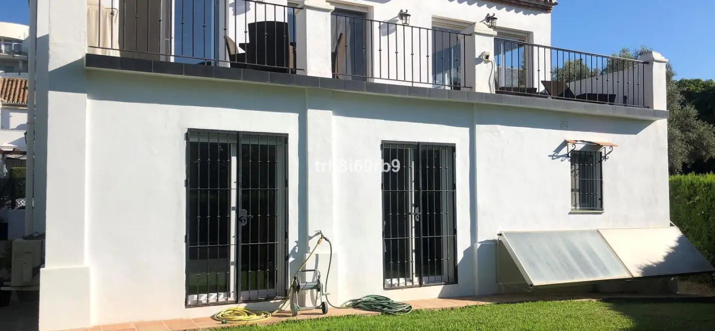 Venta de villa independiente en Benamara 1