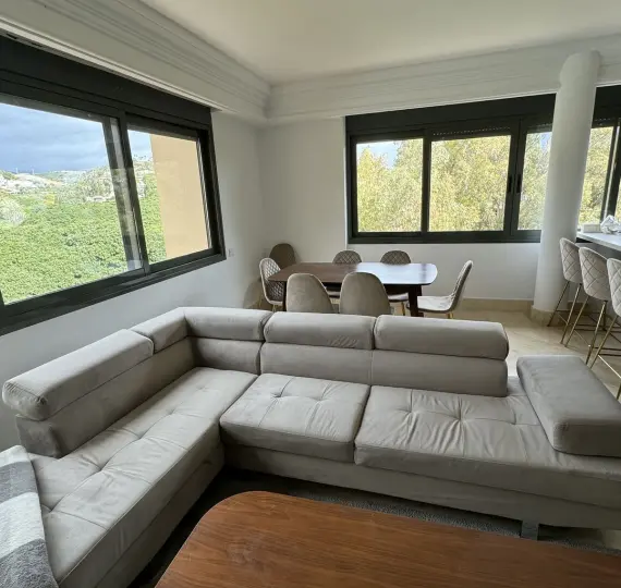 Venta de apartamento en planta media en Nueva Andalucía