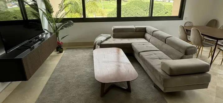 Venta de apartamento en planta media en Nueva Andalucía 2