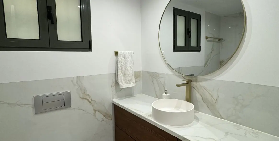 Venta de apartamento en planta media en Nueva Andalucía 16