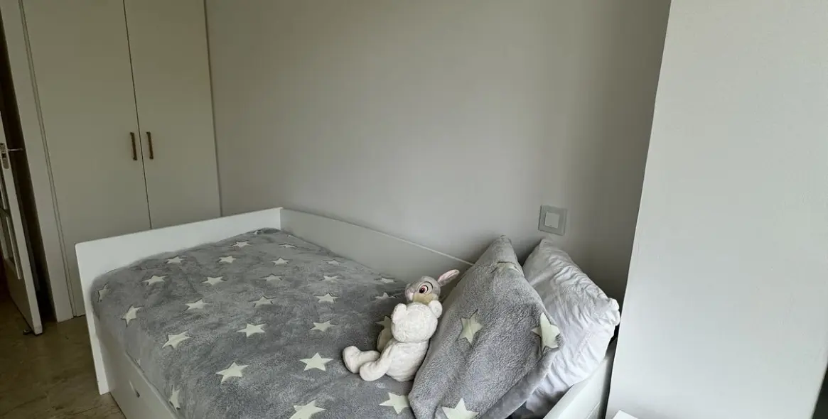 Venta de apartamento en planta media en Nueva Andalucía 19