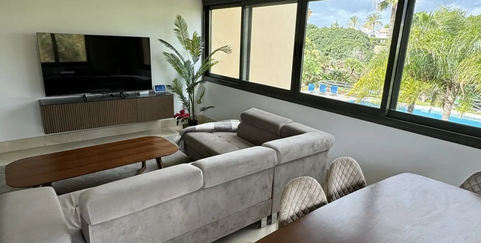 Sale of middle floor apartment in Nueva Andalucía 4